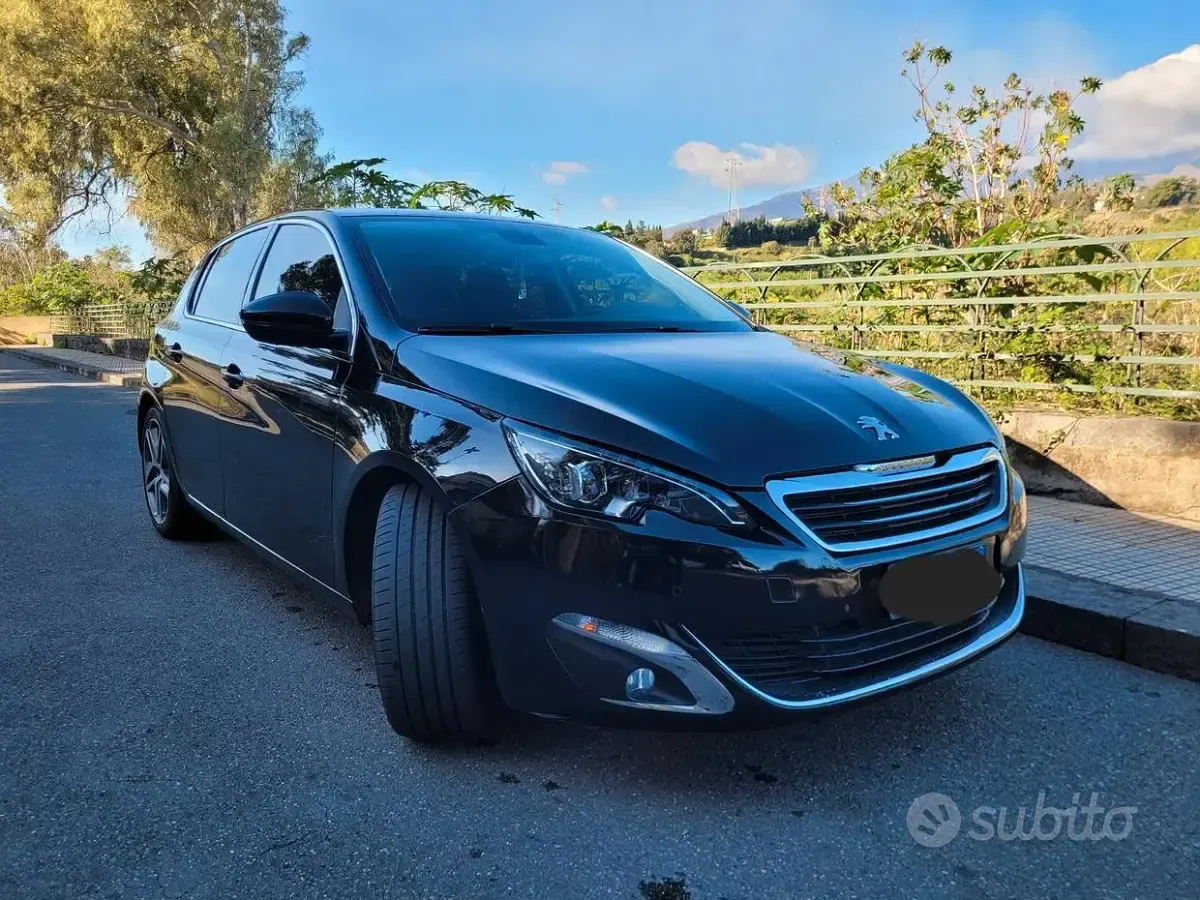 Usata Peugeot 308 Allure 116 CV (85 kW) 2014 Nero Utilitaria