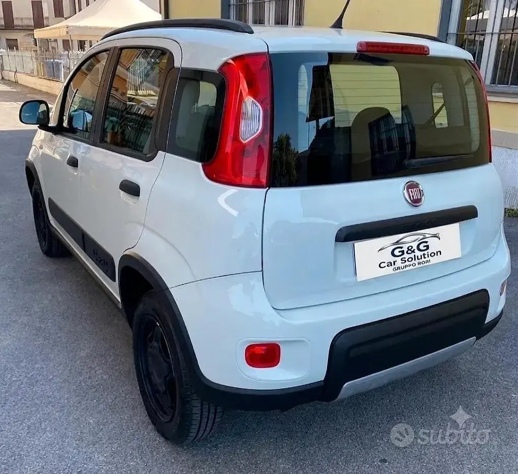 Usata Fiat Panda 4x4 S 85 CV (62 kW) 2017 Bianco Utilitaria