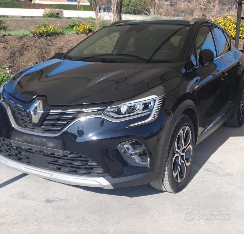 Usata Renault Captur 116 CV (85 kW) 2020 Nero SUV