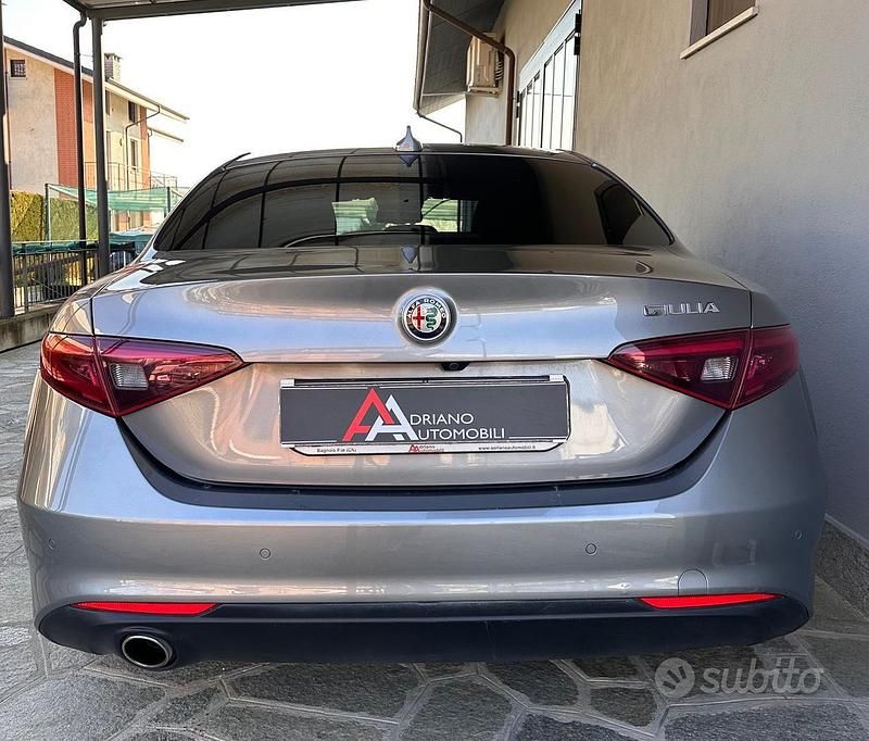 Usata Alfa Romeo Giulia Business 160 CV (117 kW) 2020 Grigio Berlina