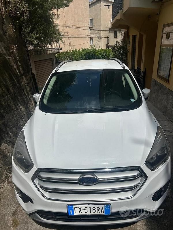 Usata Ford Kuga 120 CV (88 kW) 2020 Bianco SUV