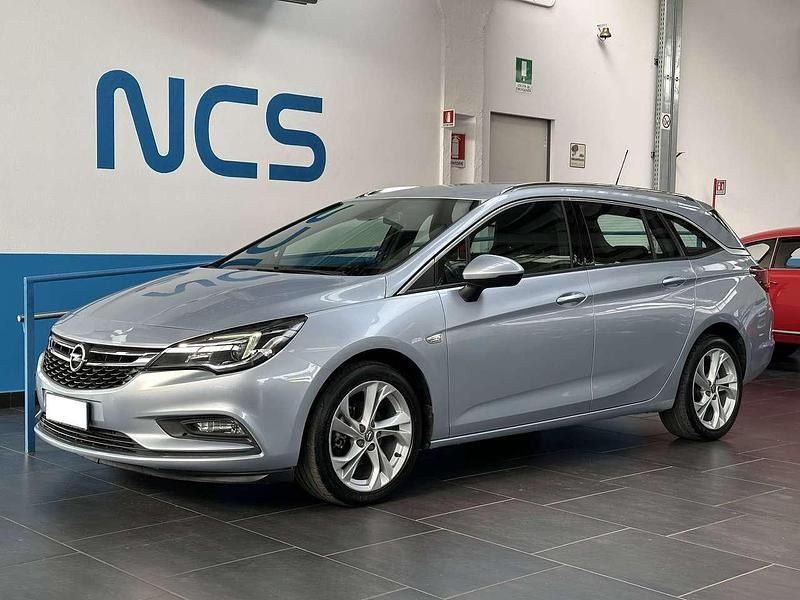 Argento Usata 2019 Opel Astra Dynamic Station wagon | 12.800 € (Cara) - Immagine 1/4