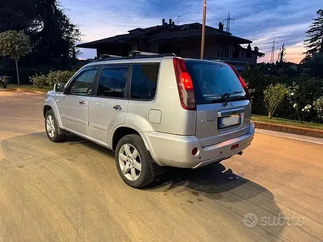 Usata Nissan X-Trail 136 CV (100 kW) 2007 Grigio SUV