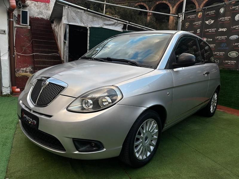 Usata Lancia Ypsilon S 95 CV (69 kW) 2012 Argento Utilitaria