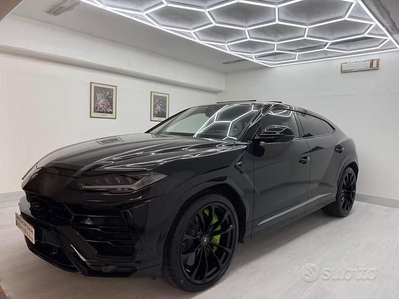 Usata Lamborghini Urus 650 CV (478 kW) 2020 Nero SUV