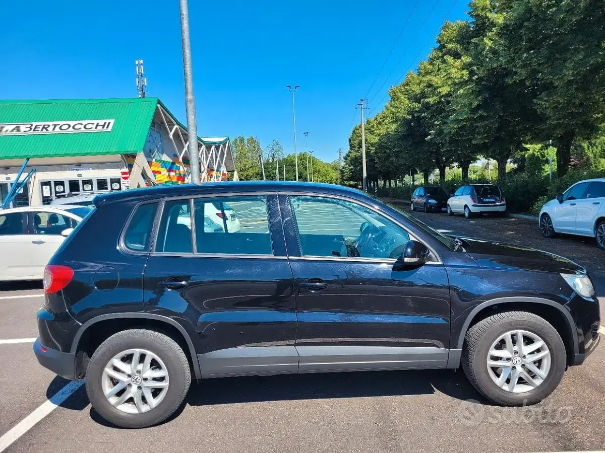 Usata VW Tiguan 140 CV (102 kW) 2010 Nero SUV