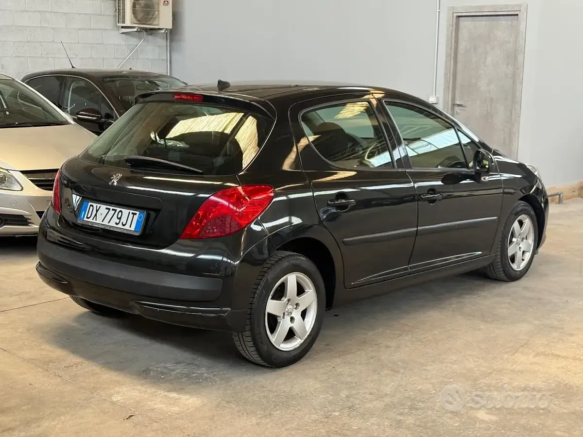 Usata Peugeot 207 Sport 73 CV (53 kW) 2009 Nero Berlina