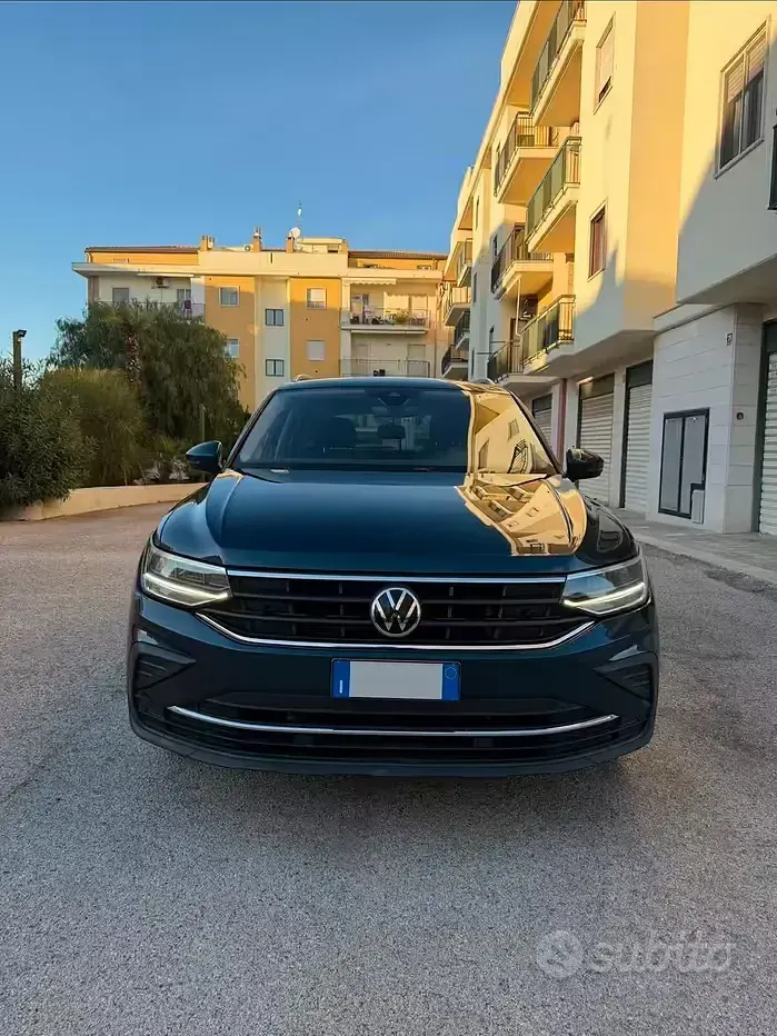 Usata VW Tiguan Life 150 CV (110 kW) 2021 Verde SUV