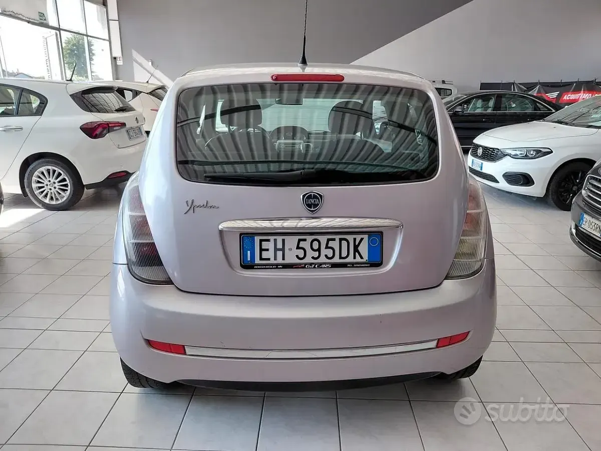 Usata Lancia Ypsilon 69 CV (50 kW) 2011 Lilla Utilitaria