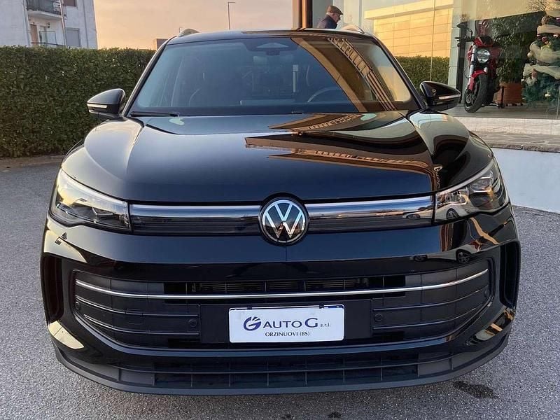 Nero Usata 2024 VW Tiguan Edition SUV | 33.900 € (Super prezzo) - Immagine 1/4
