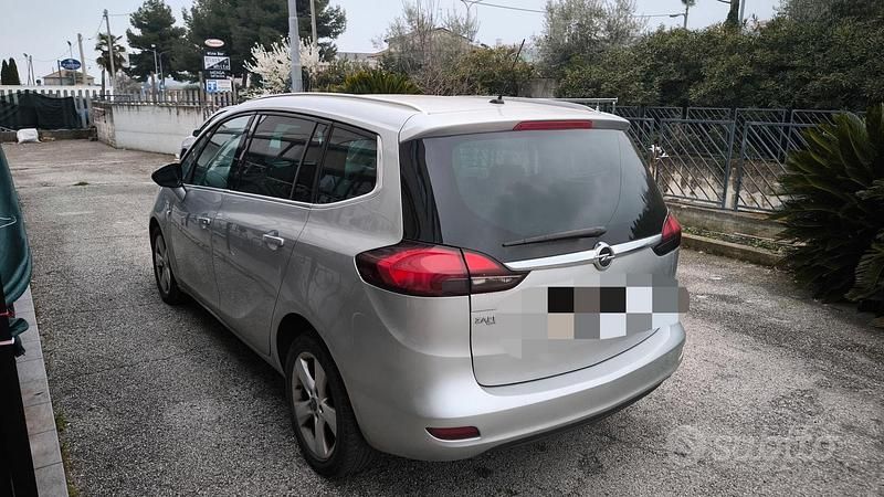 Usata Opel Zafira 2014 Grigio Monovolume