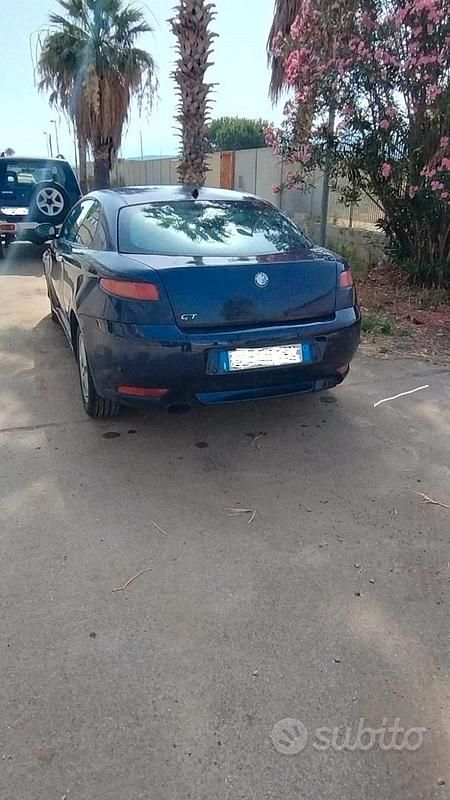 Usata Alfa Romeo GT 166 CV (122 kW) 2005 Blu Coupé