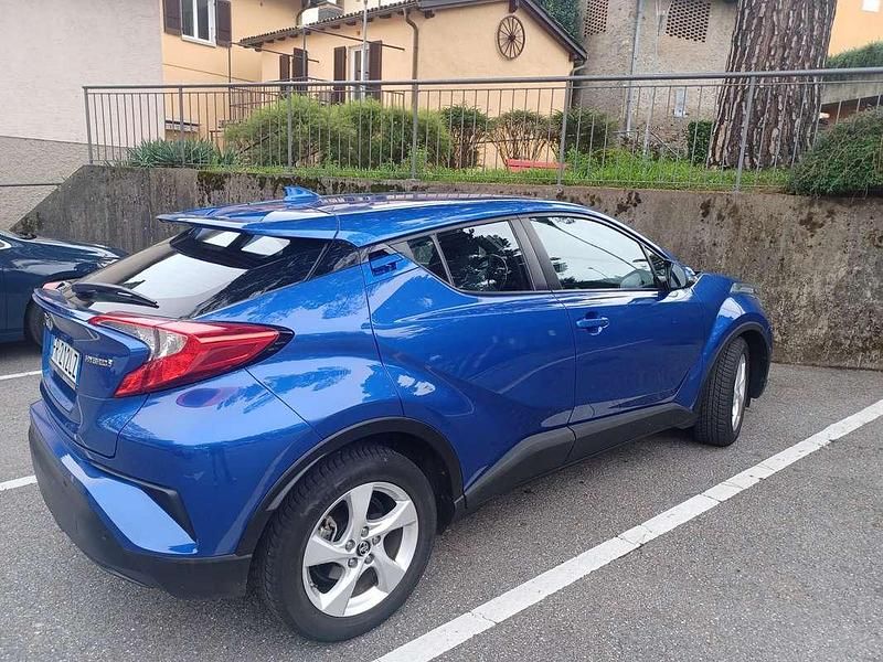 Usata Toyota C-HR Lounge 98 CV (72 kW) 2018 SUV