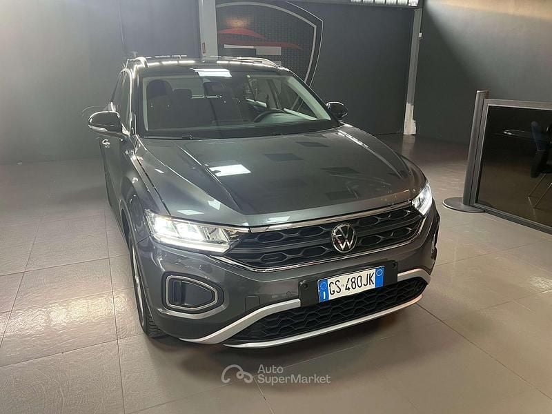 Usata VW T-Roc R-line 150 CV (110 kW) 2023 Grigio SUV