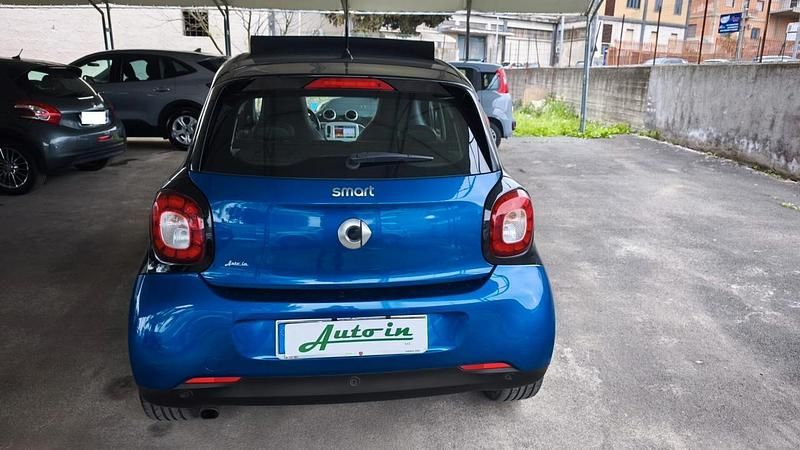 Usata Smart ForFour Prime 70 CV (51 kW) 2015 Blu Utilitaria
