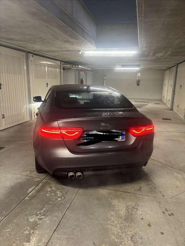 Usata Jaguar XE R-Sport 179 CV (131 kW) 2018 Berlina