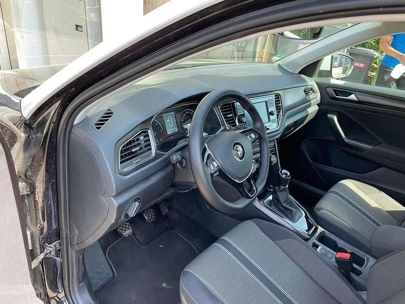 Usata VW T-Roc Advance 116 CV (85 kW) 2019 Nero SUV