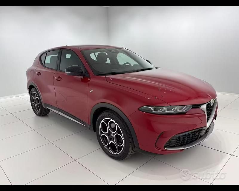 Usata Alfa Romeo Tonale Ti 131 CV (96 kW) 2023 Rosso SUV