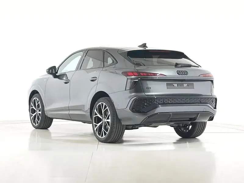 Nuova Audi Q3 Sportback S-Line 150 CV (110 kW) 2026 Nero SUV