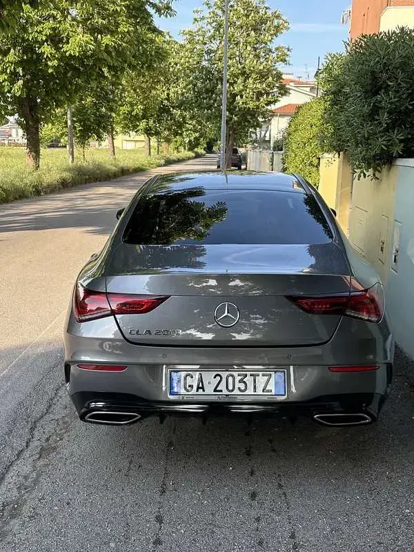 Usata Mercedes CLA200 Premium 163 CV (119 kW) 2020 Grigio Berlina