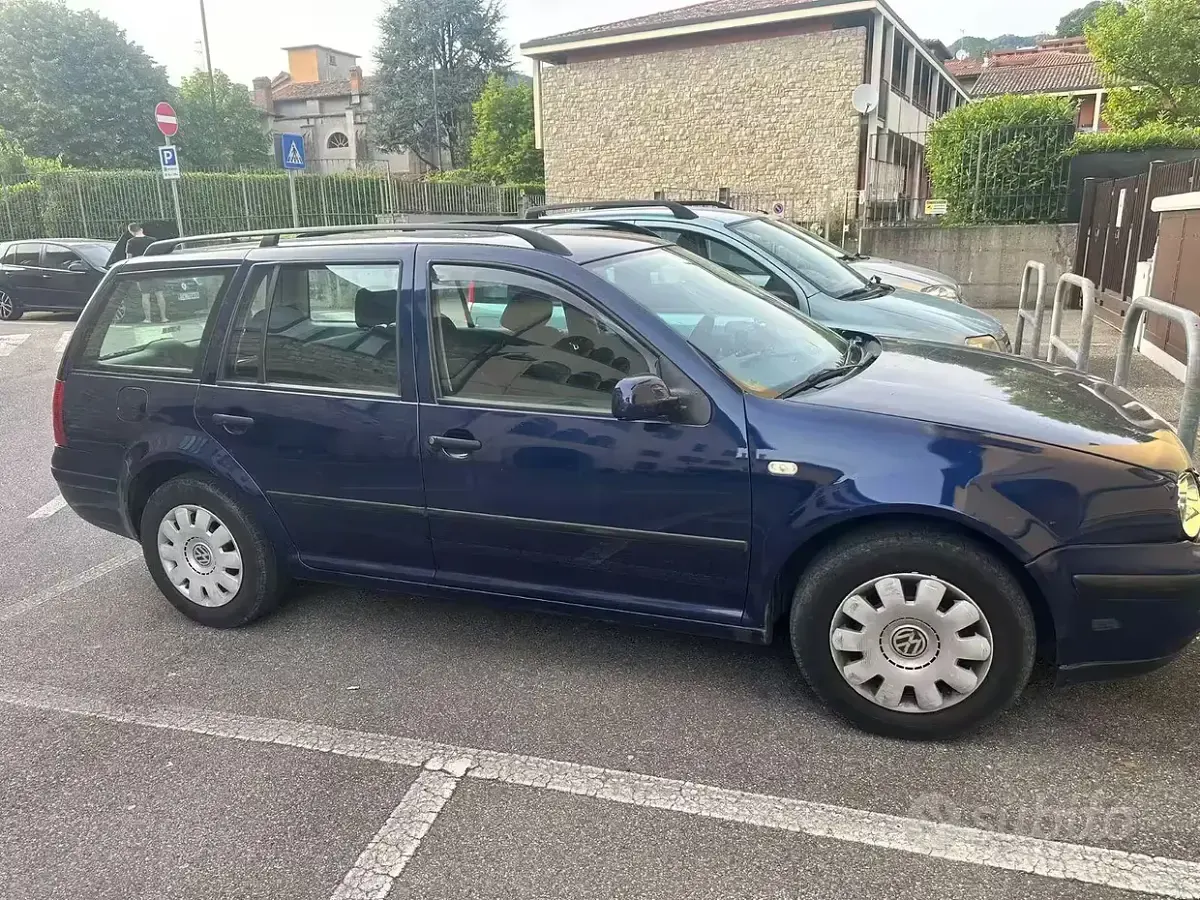 Usata VW Golf IV 105 CV (77 kW) 2000 Blu Station wagon