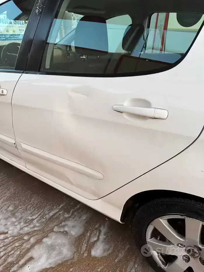 Usata Peugeot 308 109 CV (80 kW) 2010 Bianco Berlina