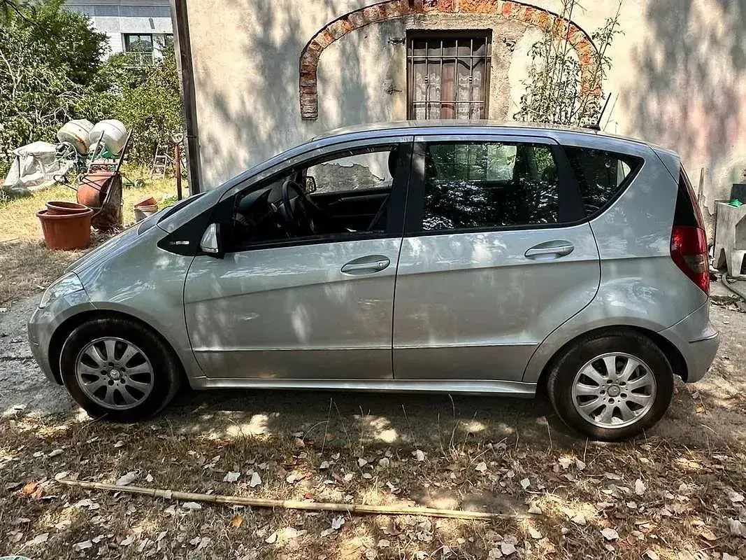 Usata Mercedes A150 95 CV (69 kW) 2009 Argento Monovolume