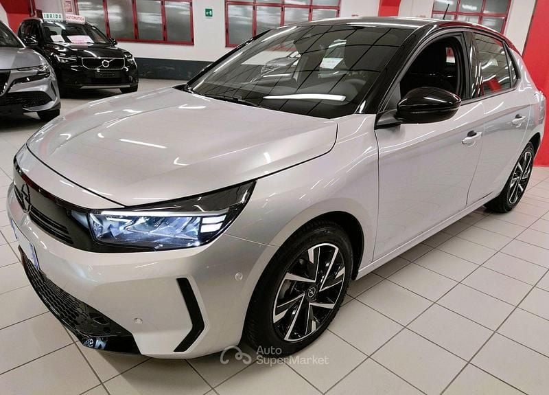 Usata Opel Corsa 101 CV (74 kW) 2025 Argento Utilitaria