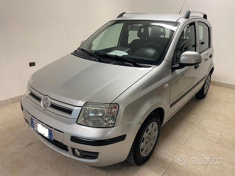 Usata Fiat Panda Emotion 69 CV (50 kW) 2011 Grigio Berlina