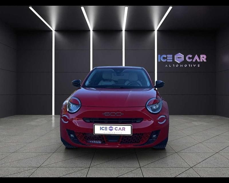 Usata Fiat 600 La Prima 101 CV (74 kW) 2025 Rosso SUV