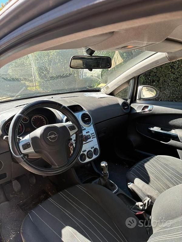 Usata 2009 Opel Corsa | 1000 € (Super prezzo) - Immagine 1/4