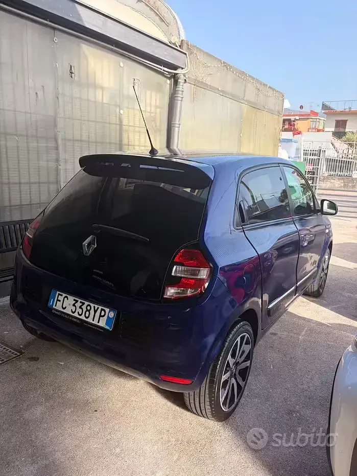 Usata Renault Twingo SE 69 CV (50 kW) 2016 Bluazzurro Utilitaria