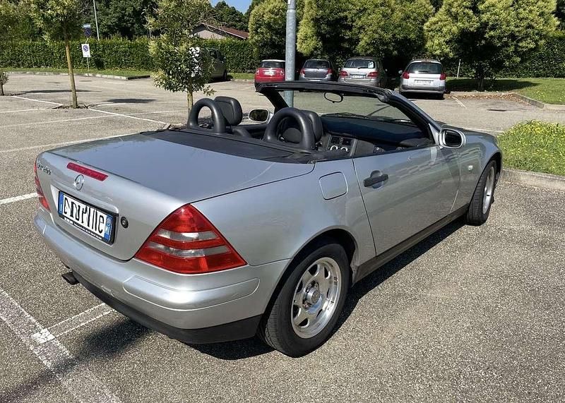 Gebraucht Mercedes SLK200 136 PS (100 kW) 1999 Silber Cabrio