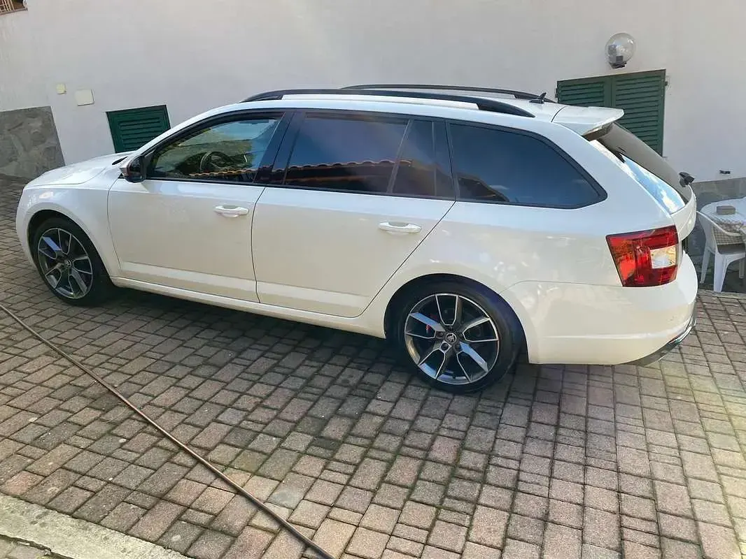Occasion Skoda Octavia RS 184 ch (135 kW) 2016 Blanc Break