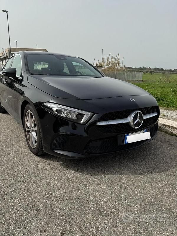 Usata Mercedes A200 150 CV (110 kW) 2020 Nero Berlina