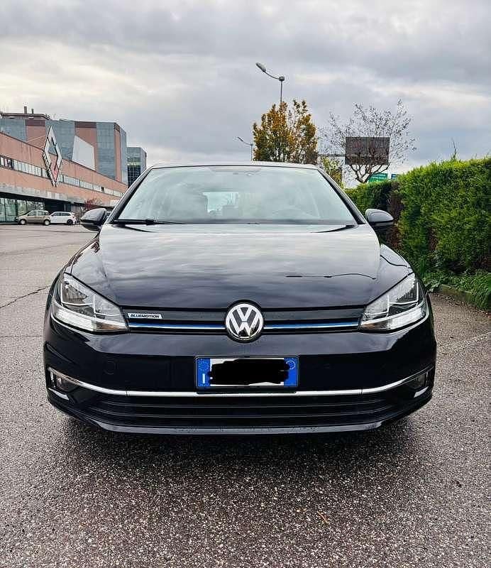 Usata VW Golf VIII Highline 131 CV (96 kW) 2020 Nero Berlina