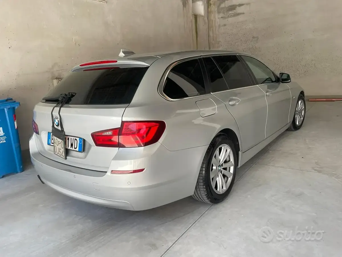 Usata BMW 520 177 CV (130 kW) 2011 Grigio Station wagon