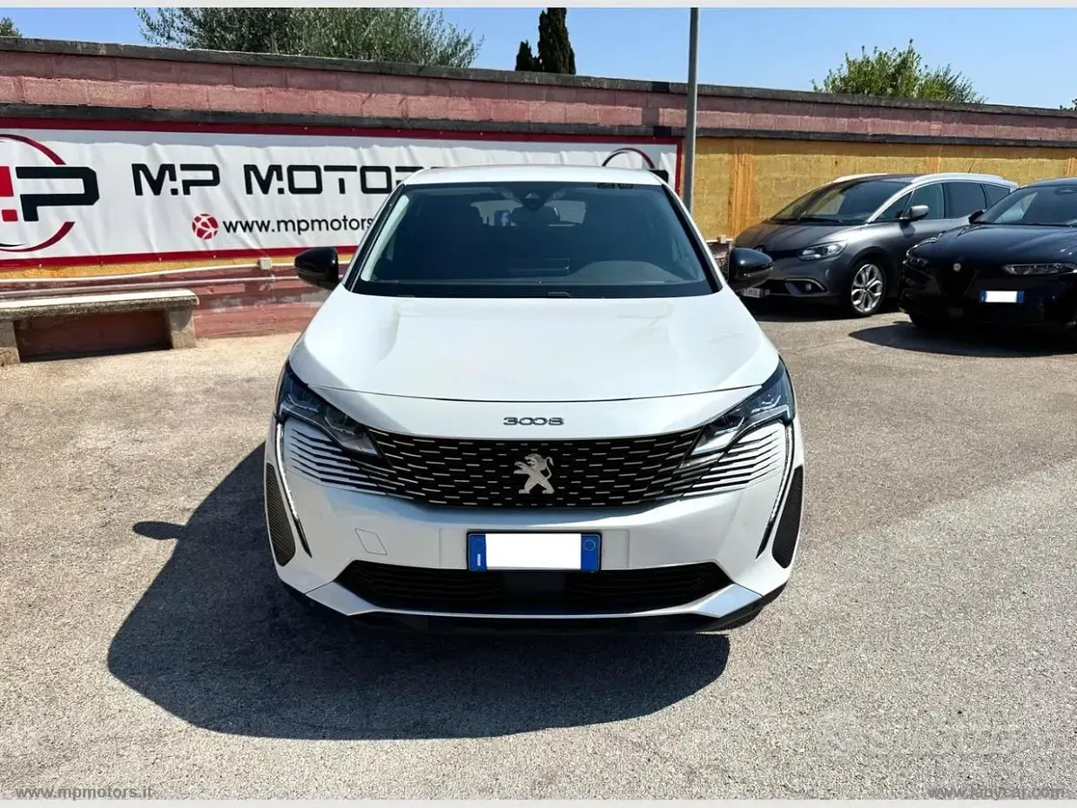 Usata Peugeot 3008 Allure 131 CV (96 kW) 2022 Bianco SUV