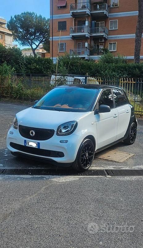 Usata Smart ForFour Passion 90 CV (66 kW) 2017 Bianco Utilitaria