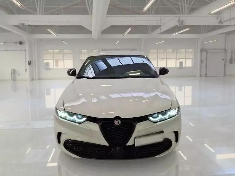 Usata Alfa Romeo Tonale Sprint 131 CV (96 kW) 2024 Bianco SUV