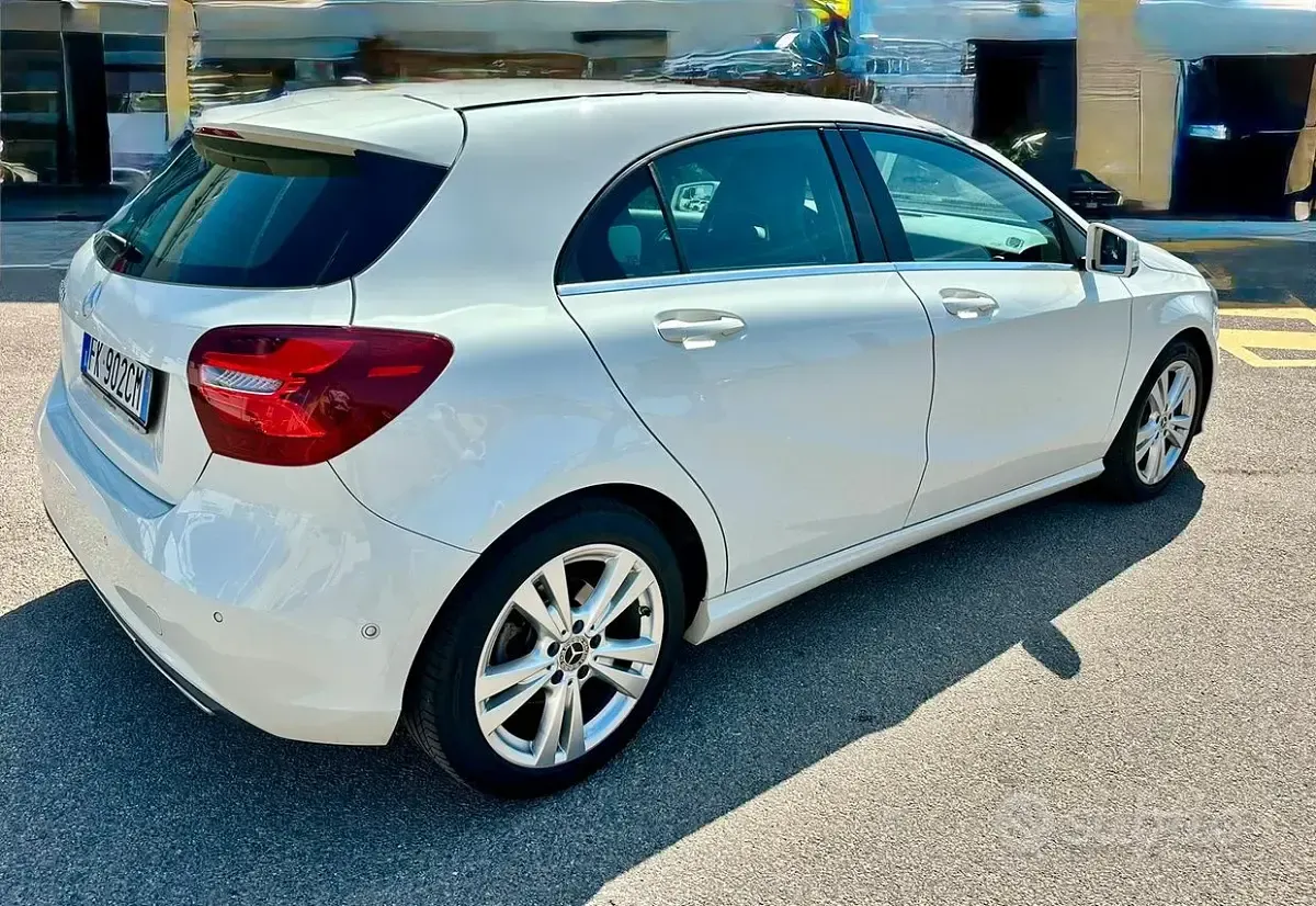 Usata Mercedes A200 136 CV (100 kW) 2016 Bianco Utilitaria