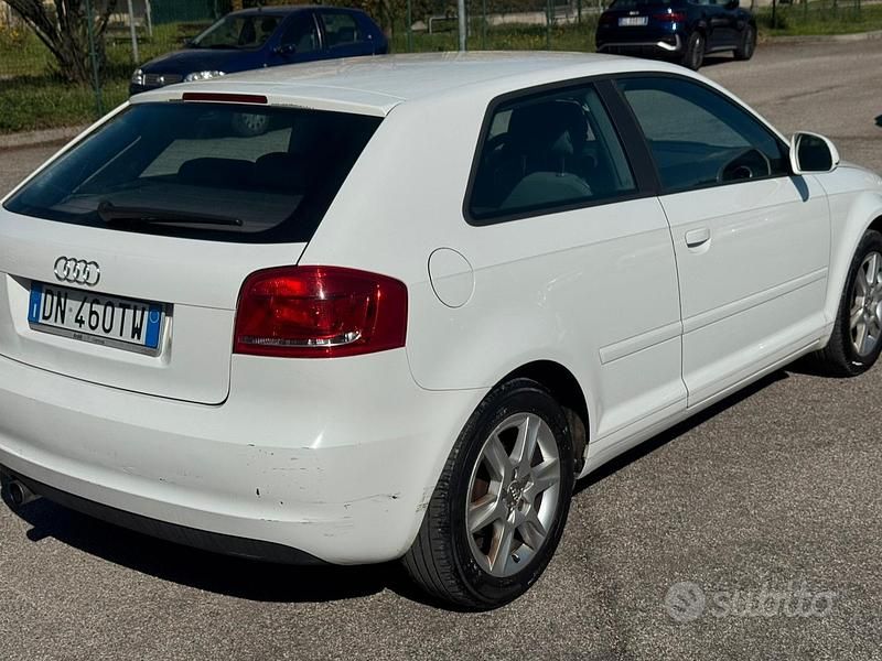 Usata Audi A3 102 CV (75 kW) 2009 Bianco Utilitaria