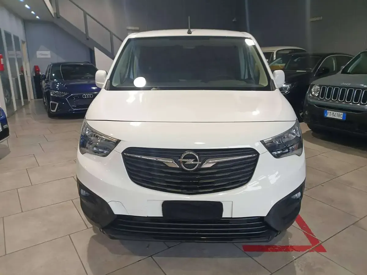 Usata Opel Combo 102 CV (75 kW) 2020 Bianco Monovolume