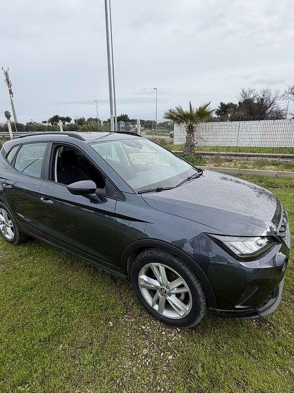 Usata Seat Arona FR 110 CV (80 kW) 2024 Grigio SUV
