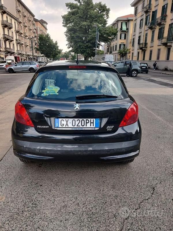 Begagnad Peugeot 207 Sport 75 HK (55 kW) 2009 Svart Sedan