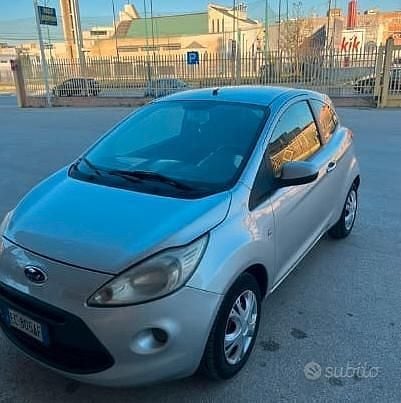 Usata Ford Ka 75 CV (55 kW) 2010 Grigio Berlina
