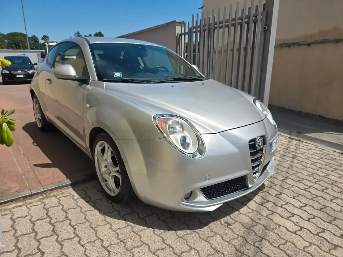 Usata Alfa Romeo MiTo Distinctive 120 CV (88 kW) 2011 Grigio Utilitaria