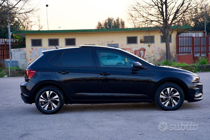 Usata VW Polo 95 CV (69 kW) 2018 Nero Utilitaria
