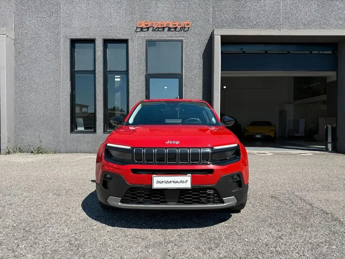 Usata Jeep Avenger Summit 101 CV (74 kW) 2023 Rosso SUV