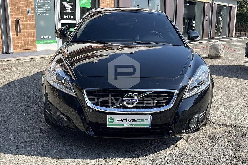 Usata Volvo C70 Summum 135 CV (99 kW) 2010 Nero Cabrio